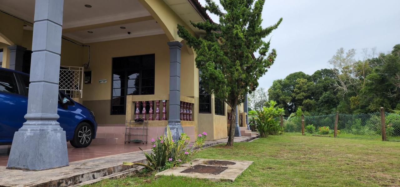 Mumnkidzzz Homestay At Kerteh Kampong Pengkalan Pangan Exterior photo