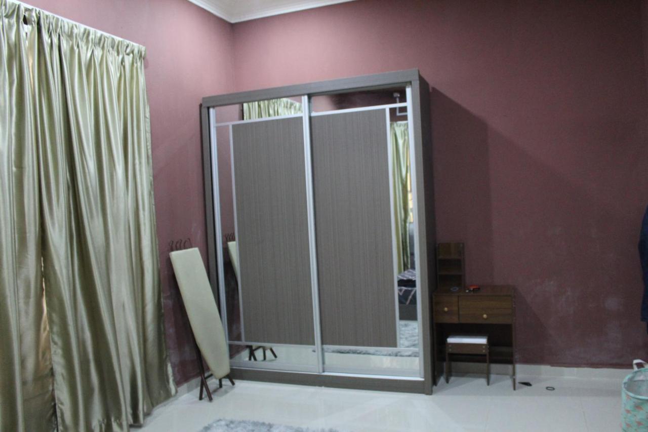 Mumnkidzzz Homestay At Kerteh Kampong Pengkalan Pangan Exterior photo